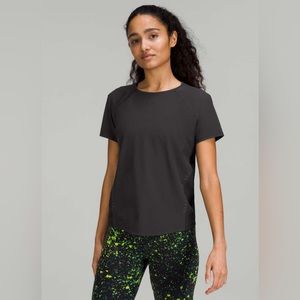 Lululemon Lightweight Stretch Running Short Sleeve Shirt - Black - Size 6